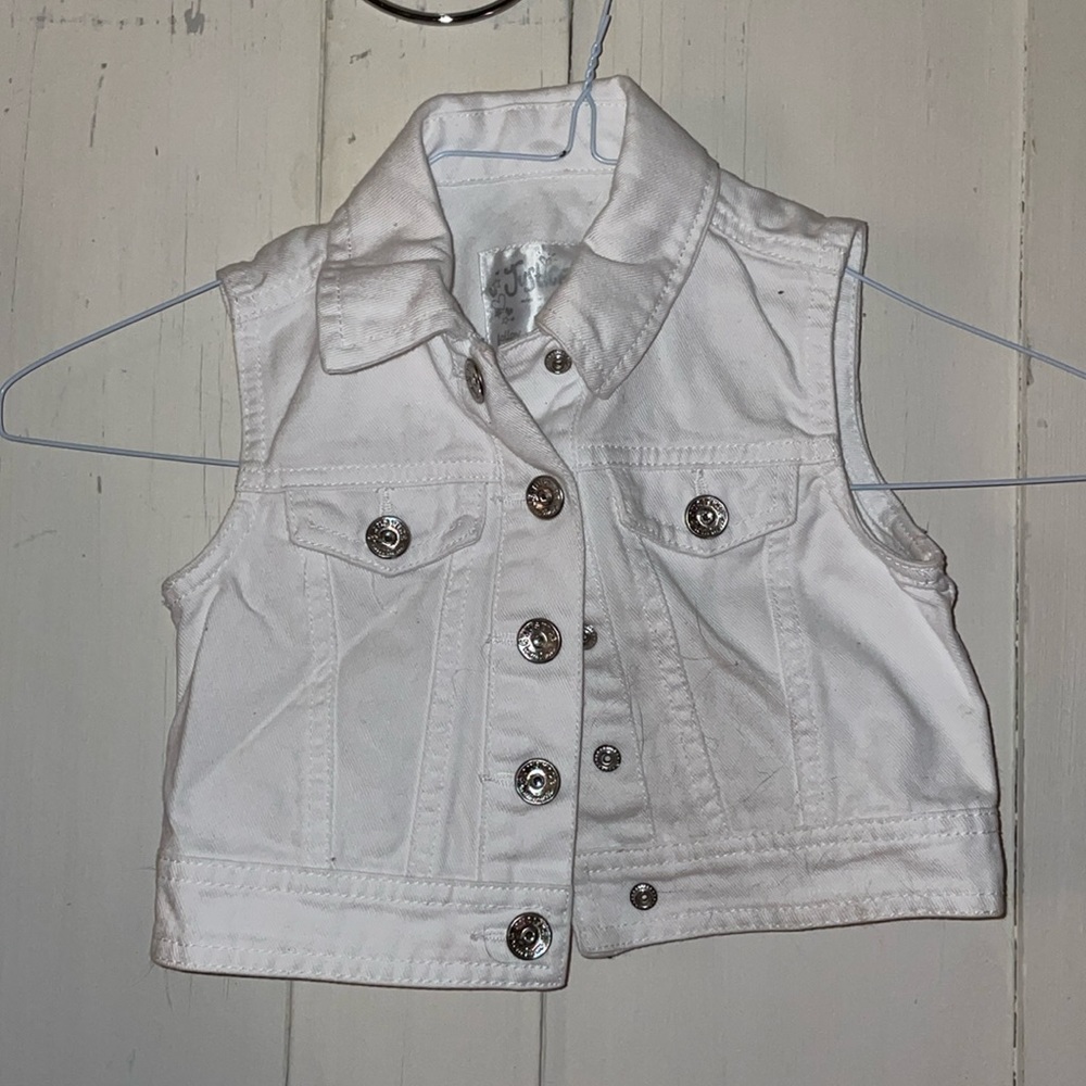 Justice, white jacket, sleeveless with snaps
